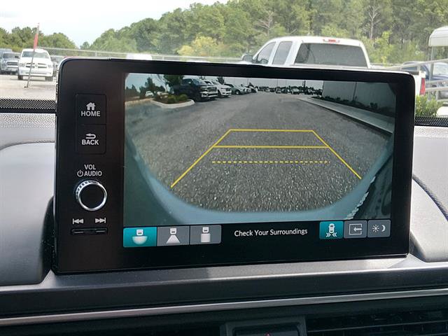 Used 2025 Honda Pilot Touring image 16