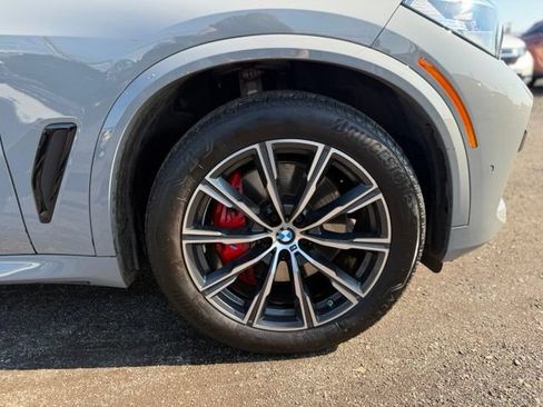 Used 2023 BMW X5 xDrive40i w/ M Sport Package AWD/4WD image 9