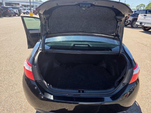 Used 2015 Toyota Corolla LE FWD image 22