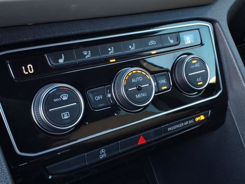 Certified 2022 Volkswagen Atlas Cross Sport SE w/ Black Wheel Package image 30