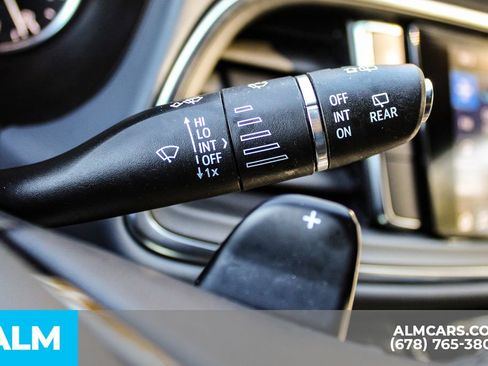 Used 2024 Buick Enclave Premium image 33