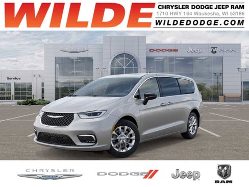 New 2026 Chrysler Pacifica Limited AWD/4WD image 1