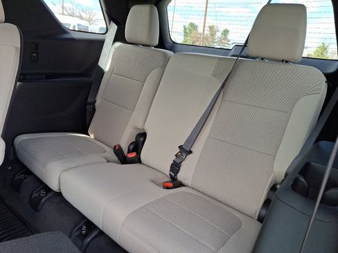 Used 2022 Chevrolet Traverse LT AWD/4WD image 11