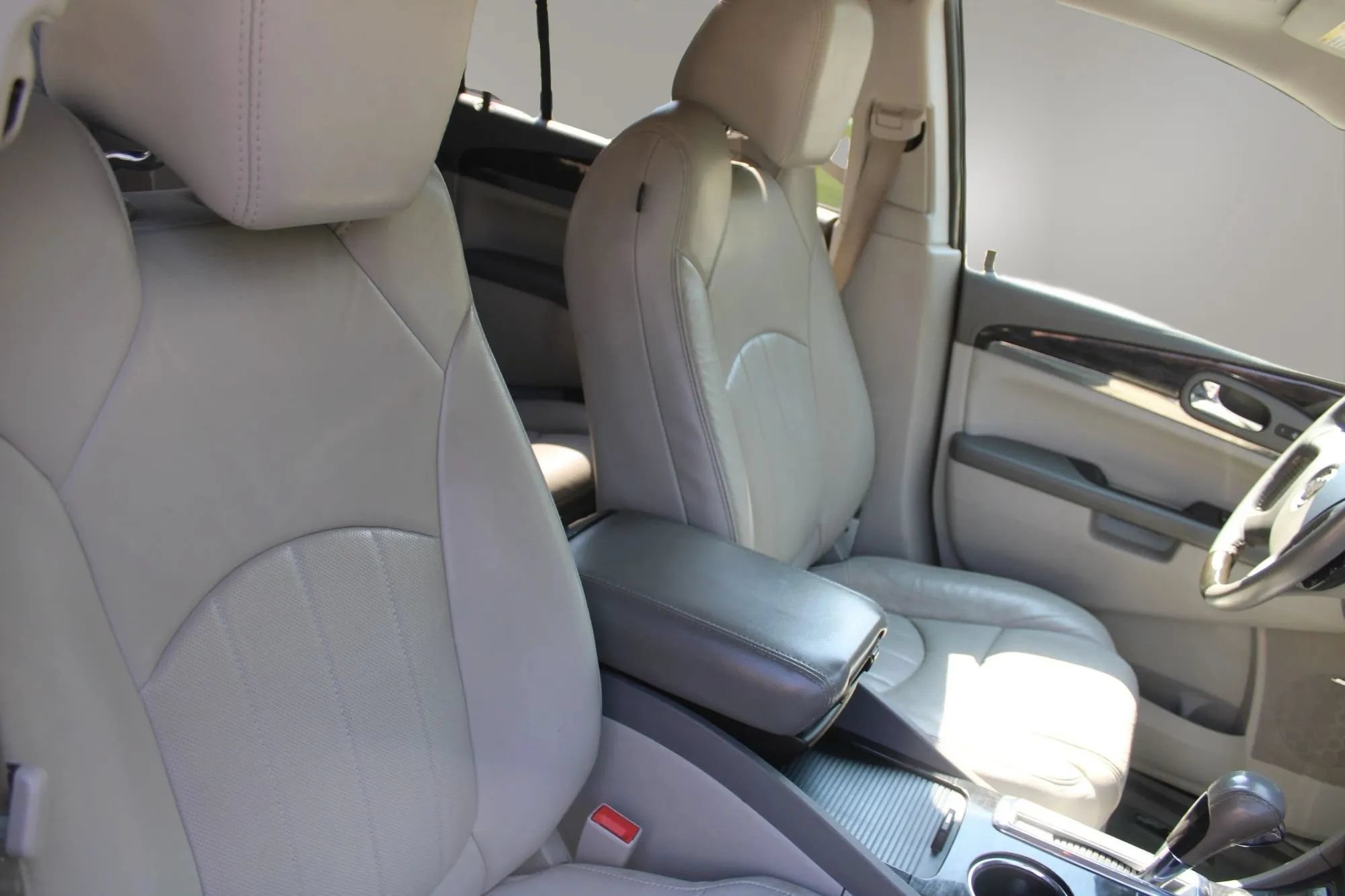 Used 2015 Buick Enclave Premium w/ Experience Buick Package FWD image 24