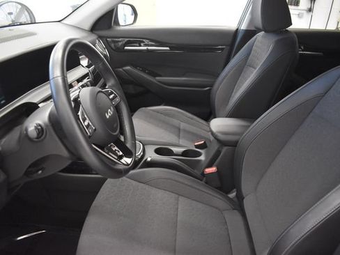 Used 2025 Kia Seltos S FWD image 22