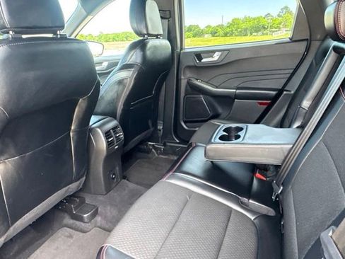 Used 2025 Ford Escape ST-Line AWD/4WD image 17