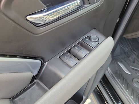 Used 2025 Chevrolet Colorado ZR2 AWD/4WD image 23