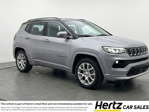Used 2025 Jeep Compass Limited image 1