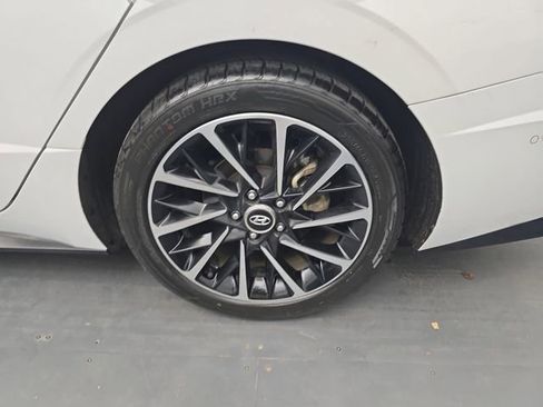 Used 2021 Hyundai Sonata Limited FWD image 17