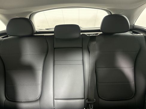 New 2025 Mercedes-Benz GLC 350e 4MATIC image 22