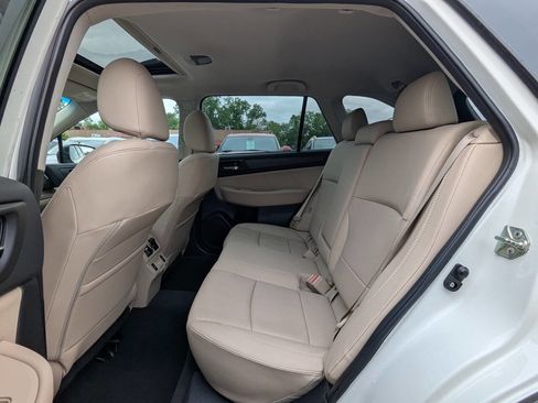 Used 2018 Subaru Outback 3.6R Limited AWD/4WD image 13