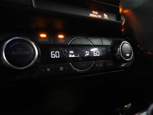 Used 2017 MAZDA CX-9 Signature image 17