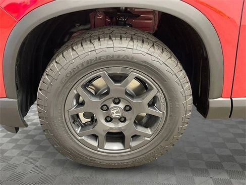 New 2025 Honda Pilot TrailSport image 12