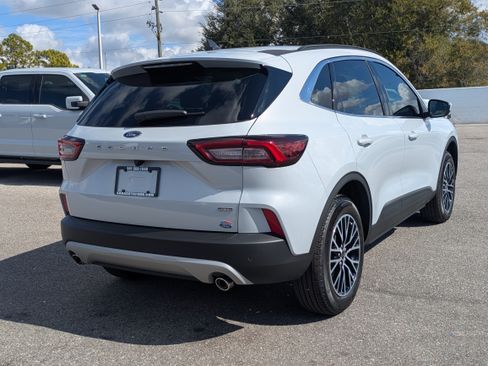 New 2026 Ford Escape SE FWD image 5