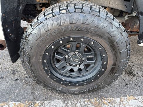 Used 2012 Toyota Tundra Limited image 8