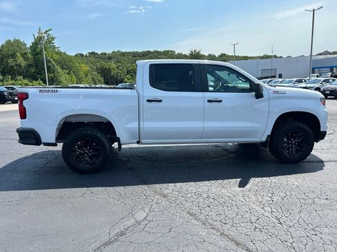 Used 2025 Chevrolet Silverado 1500 Custom Trail Boss AWD/4WD image 4