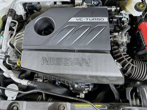 Used 2023 Nissan Rogue SV image 31