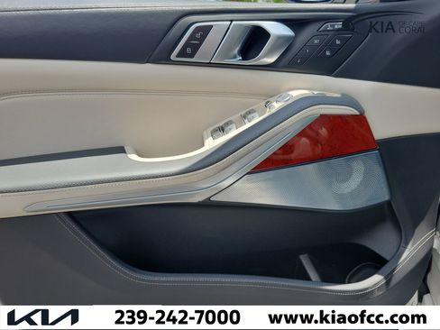 Used 2024 BMW ALPINA XB7 AWD/4WD image 30