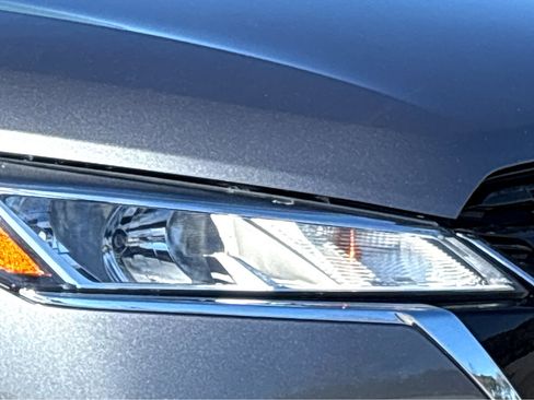 Used 2023 Nissan Kicks S image 16