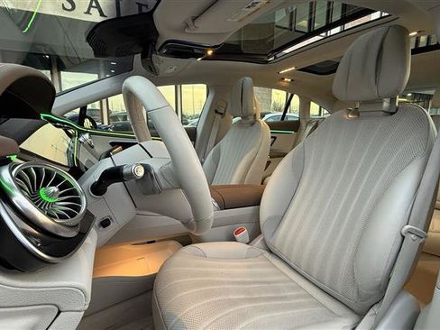 Used 2023 Mercedes-Benz EQS 580 4MATIC Sedan image 17