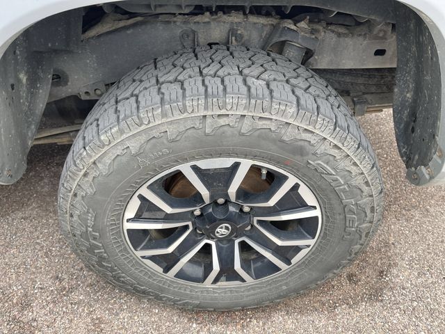 Used 2021 Toyota Tacoma TRD Sport w/ Technology Package AWD/4WD image 6