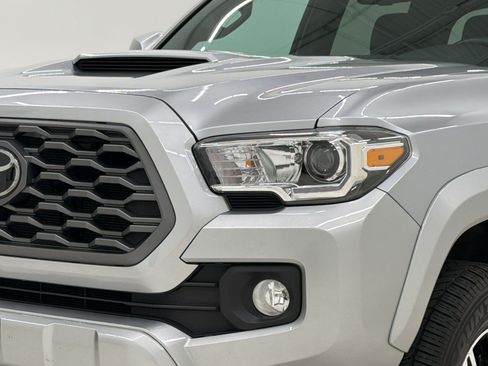 Used 2023 Toyota Tacoma TRD Sport w/ Advanced Technology Package AWD/4WD image 12