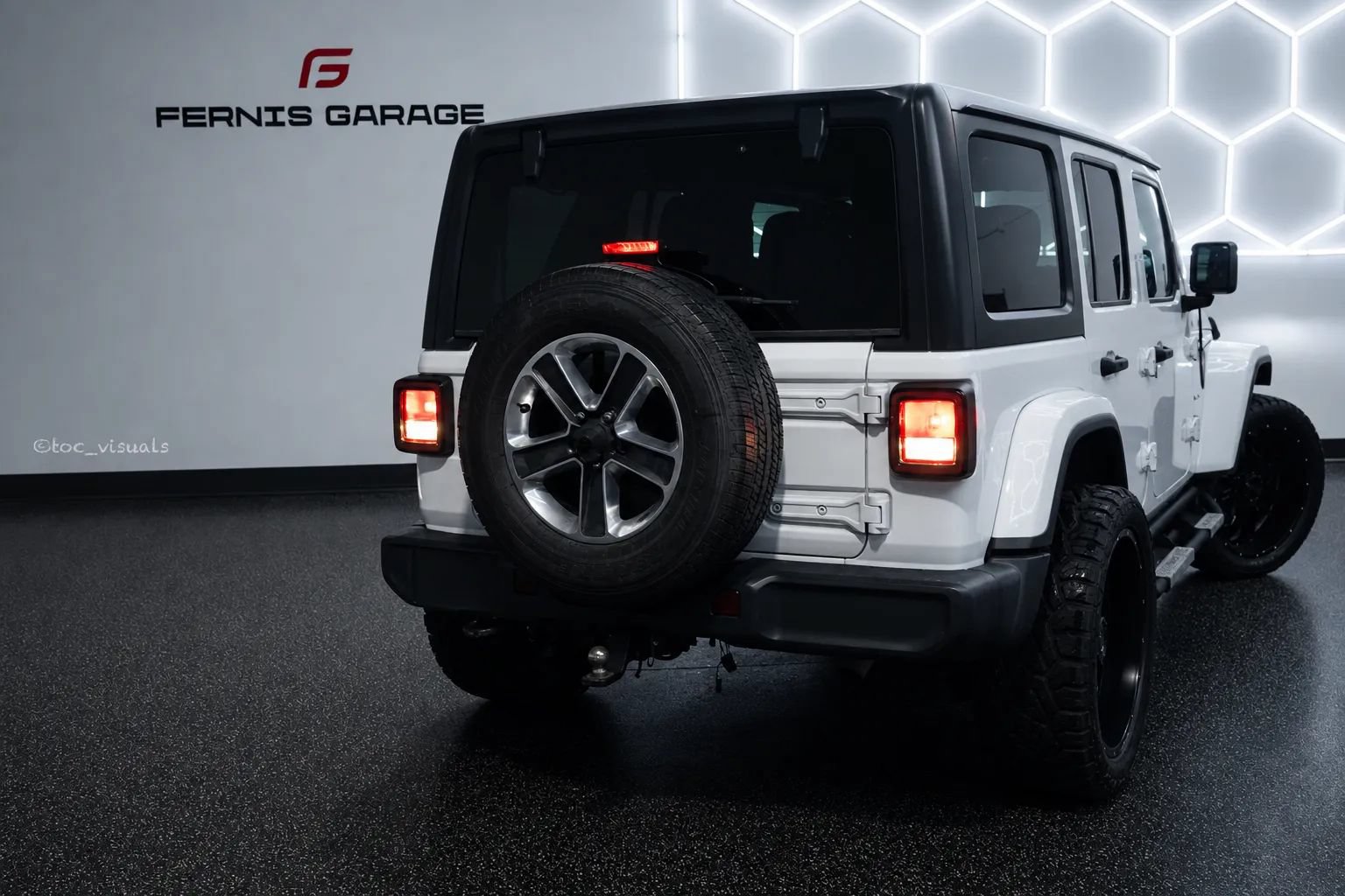 Used 2019 Jeep Wrangler Unlimited Sahara AWD/4WD image 16