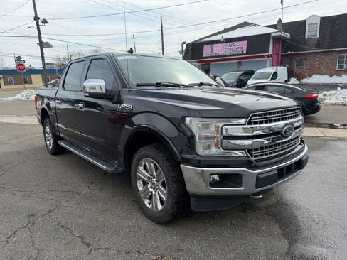 Used 2018 Ford F150 Lariat w/ Equipment Group 502A Luxury image 14