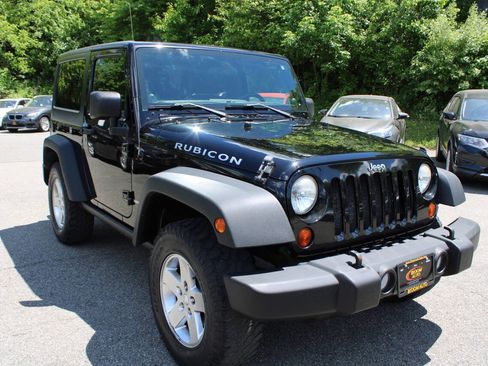 Used 2011 Jeep Wrangler Rubicon w/ Dual Top Group AWD/4WD image 13