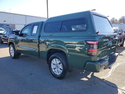 Used 2022 Nissan Frontier SV w/ Technology Package image 4