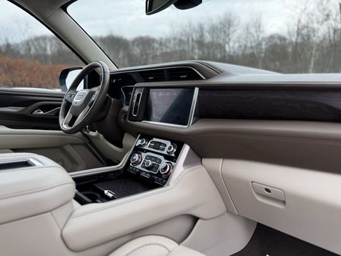 Used 2021 GMC Yukon Denali image 12