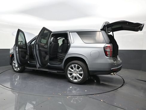 Used 2024 Chevrolet Tahoe High Country RWD image 31