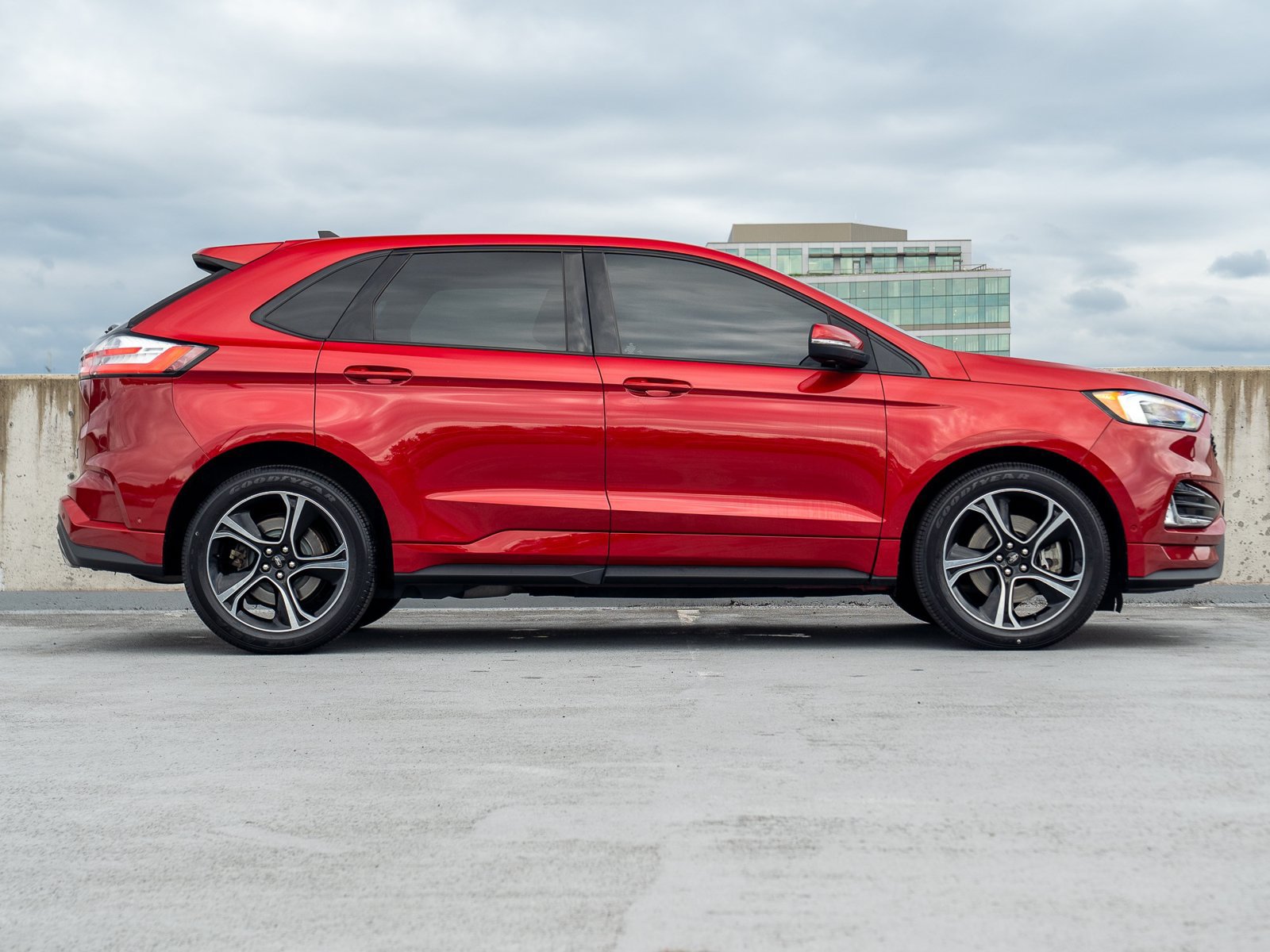 Used 2020 Ford Edge ST w/ Equipment Group 401A AWD/4WD image 7