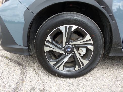 Used 2025 Subaru Crosstrek 2.5i Premium AWD/4WD image 13