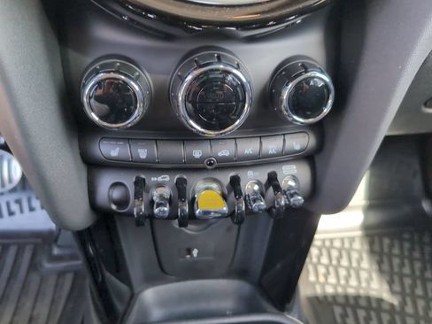 Used 2024 MINI Cooper SE FWD image 14