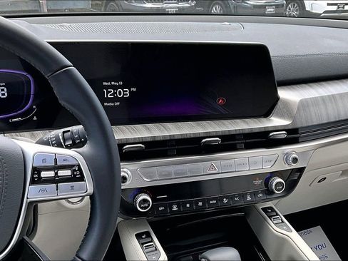 Certified 2025 Kia Telluride EX FWD image 8