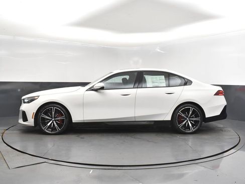 New 2026 BMW 530i 530i w/ M Sport Package image 4