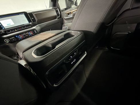 Certified 2024 Chevrolet Silverado 2500 High Country w/ High Country Premium Package AWD/4WD image 21