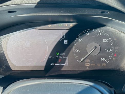 Used 2023 Honda HR-V LX image 11