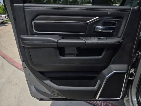 New 2026 RAM 2500 Laramie AWD/4WD image 12
