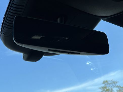 Used 2025 Mercedes-Benz GLA 250 4MATIC image 27