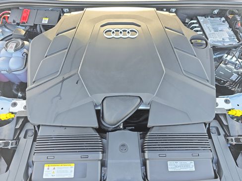 Certified 2025 Audi Q7 3.0T Prestige w/ Prestige Package image 29