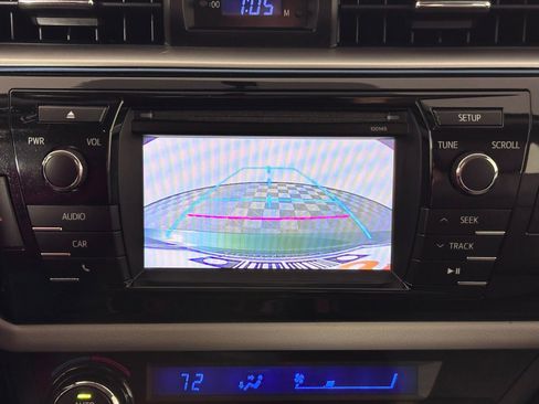 Used 2015 Toyota Corolla LE image 32