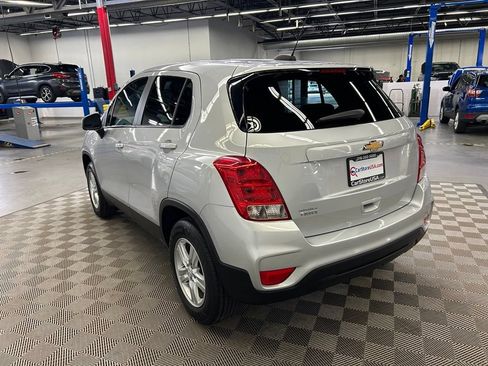 Used 2021 Chevrolet Trax LS w/ Tint and Cruise Package FWD image 5