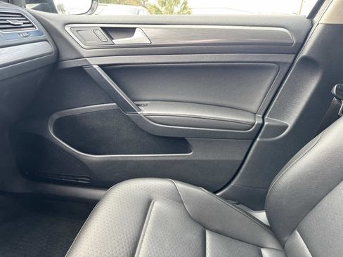 Used 2021 Volkswagen Golf 4-Door image 22