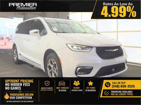 Used 2022 Chrysler Pacifica Limited AWD/4WD image 1