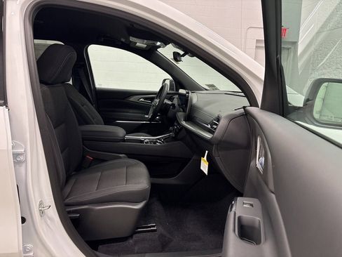 New 2026 Chevrolet Traverse LT image 32