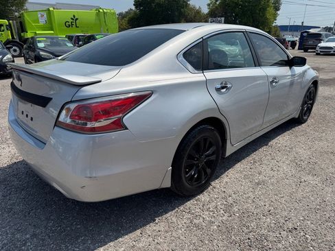 Used 2014 Nissan Altima 2.5 S w/ Sport Value Package image 6
