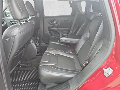 Used 2020 Jeep Cherokee Trailhawk w/ Cold Weather Group image 25