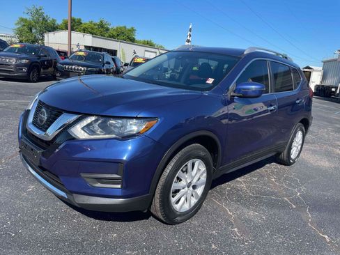 Used 2019 Nissan Rogue SV AWD/4WD image 2